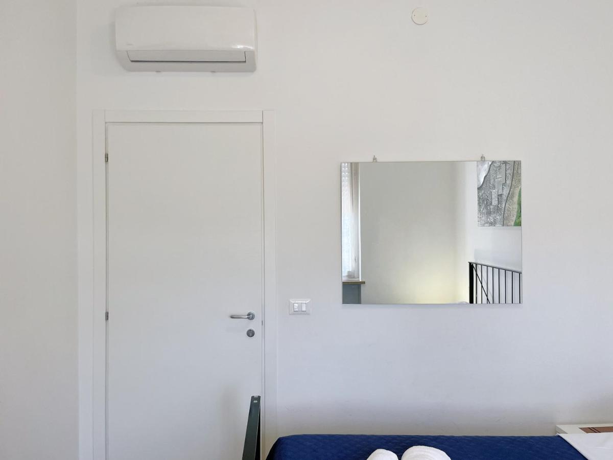 ורונה Confortini Rooms Sunday מראה חיצוני תמונה