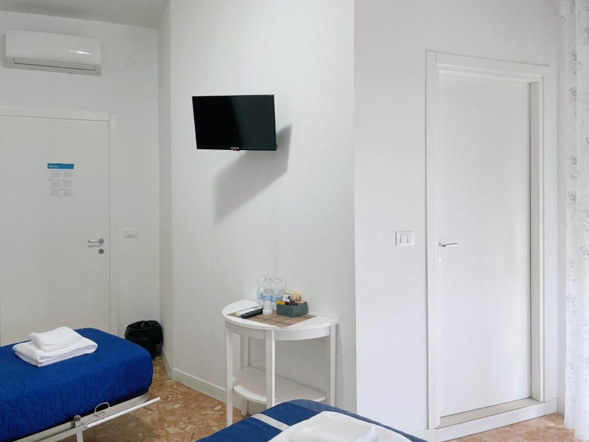 ורונה Confortini Rooms Sunday מראה חיצוני תמונה
