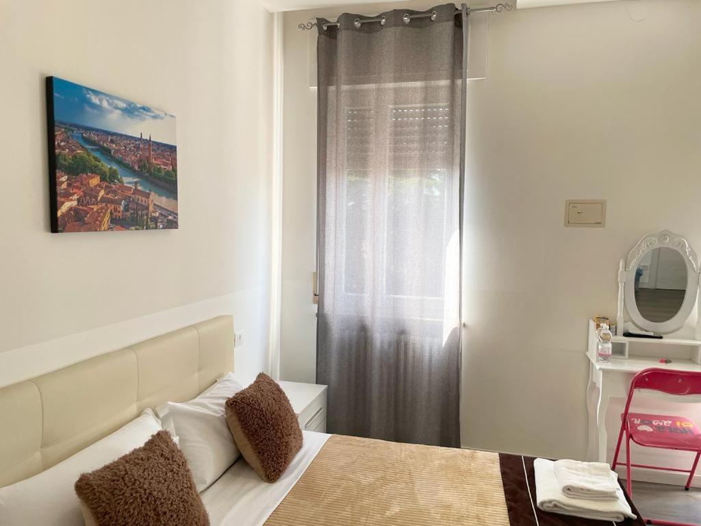 ורונה Confortini Rooms Sunday מראה חיצוני תמונה